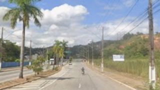 Polícia Rodoviária apreende reboque irregular e flagra motorista com CNH vencida desde 2020 em Coronel Fabriciano