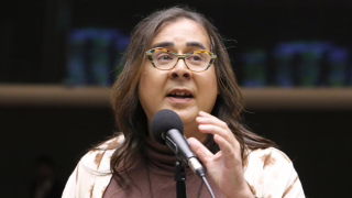 Duda Salabert propõe proibir venda de fita cola-rato em todo o Brasil