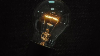 Conta de luz: chuveiro, ar-condicionado e geladeira estão entre os maiores vilões do consumo em casa