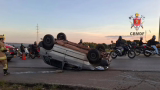 Carro capota após colisão na BR-070 em Ceilândia, e pista é parcialmente interditada