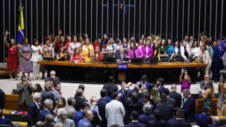 Câmara adia votação de projeto que tipifica misoginia como crime até o fim das eleições