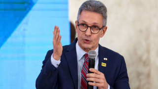 Zema diz que não vai recuar após pedido para incluí-lo no inquérito das fake news