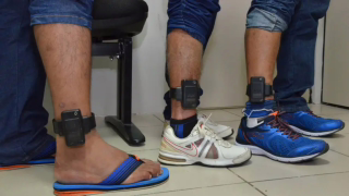 Projeto na Câmara propõe tornozeleira eletrônica rosa para agressores de mulheres