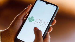 Receita Federal desmente boato sobre notificação por Pix de R$ 52 mil