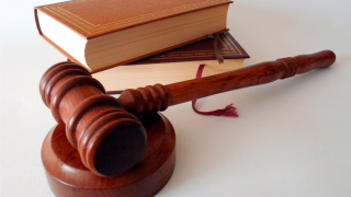 Acusado de esfaquear padrasto para proteger a mãe é absolvido em MG