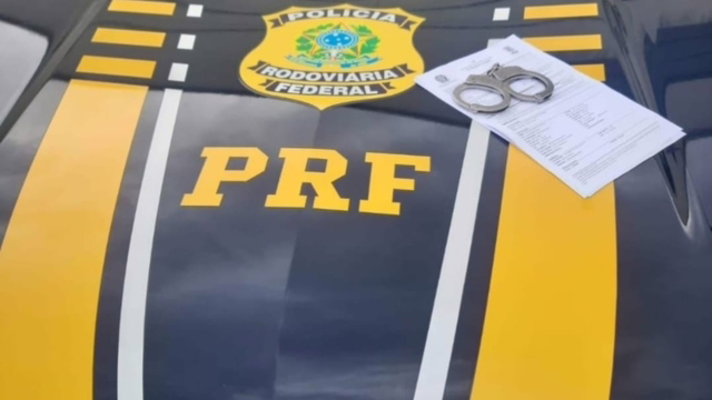 PRF prende homem com mandado por estupro de vulnerável na BR-040, em MG