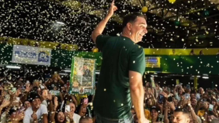 Flávio Bolsonaro evita protagonismo em embate de Zema com Gilmar Mendes