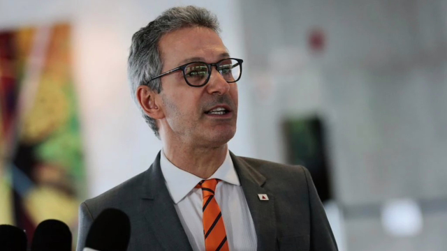 Zema diz ter protocolado pedido de impeachment contra Gilmar Mendes e cobra ação do Senado