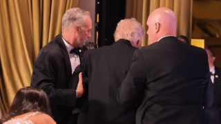 Ex-agentes avaliam como adequada resposta do Serviço Secreto após ataque em jantar com Trump