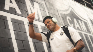 Hulk é cortado de Atlético x Flamengo para avaliar possível transferência