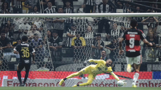 Atlético sofre 4 a 0 do Flamengo na Arena MRV em noite de protestos e pressão