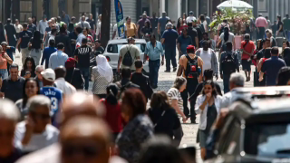 Endividamento das famílias chega a 49,9% e renova recorde histórico, diz BC