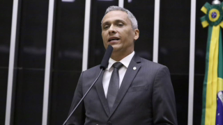 STF aceita denúncia e torna réu o deputado Gustavo Gayer por postagem contra Lula