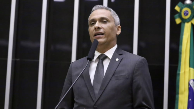 STF aceita denúncia e torna réu o deputado Gustavo Gayer por postagem contra Lula