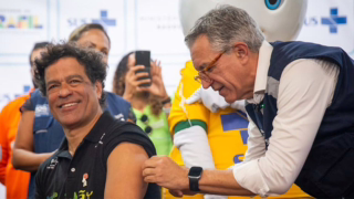 Ministério da Saúde lança campanha para vacinar brasileiros que vão à Copa e evitar reintrodução do sarampo