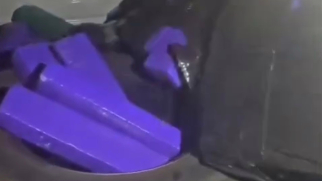 Caminhão com grande quantidade de droga tomba na BR-381, MG