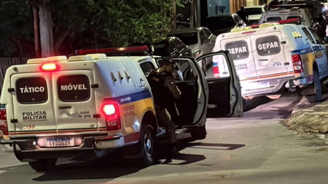 Tiros atingem três pessoas em São Domingos do Prata e PM prende três suspeitos