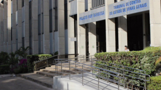 TCEMG alerta governo de MG por gastos com pessoal acima do limite da LRF