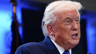 Trump diz que não está satisfeito com proposta do Irã e impasse mantém tensão no Estreito de Ormuz