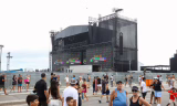 Policiais bilíngues vão reforçar segurança e orientar turistas no show de Shakira em Copacabana