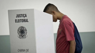Prazo para tirar ou regularizar título de eleitor termina nesta quarta (6); quem perder pode ficar sem votar em 2026