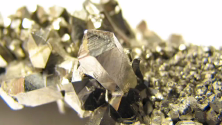 Falta de plano para minerais críticos pode afetar soberania nacional, alerta especialista