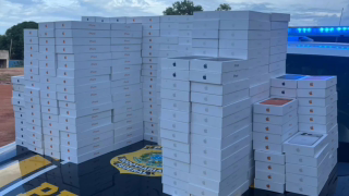 Carga clandestina de iPhones e vinhos, avaliada em R$ 5 milhões, é apreendida pela PRF