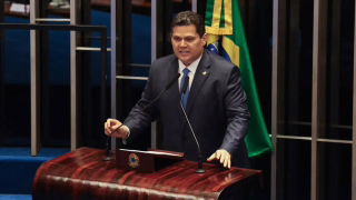 Prazo para promulgar derrubada de vetos ao PL da Dosimetria termina nesta semana; Alcolumbre pode assumir