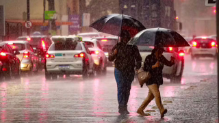 Frente fria avança e eleva risco de temporais com granizo e rajadas acima de 90 km/h em alguns estados; confira
