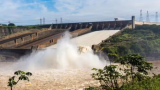 Itaipu evitou queima equivalente a mais de 407 mil barris de petróleo por dia em 2025