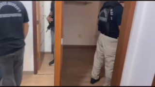 PF prende dois em operação contra tráfico internacional de cocaína escondida em cargas de café no Porto do Rio