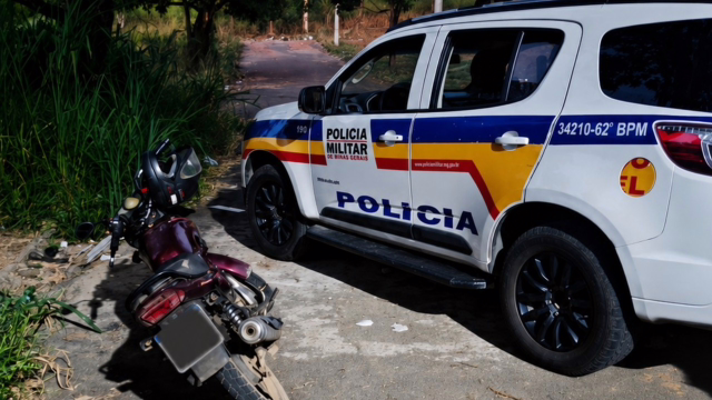 PM recupera moto furtada e prende homem por receptação e falsa identidade em Caratinga