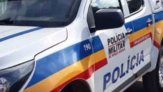 Homem é encontrado morto a facadas em casa; quarto tinha sinais de luta e suspeita de incêndio em MG