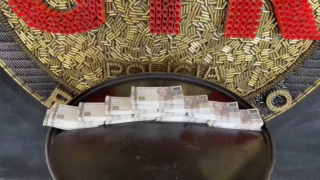 Polícia Militar encontra R$ 220 mil em notas falsas dentro de ônibus na BR-381, na Grande BH, e prende suspeito