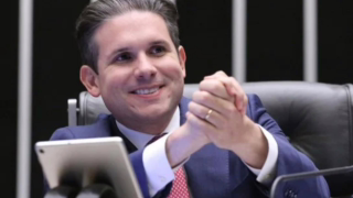 Hugo Motta enfrenta críticas nos bastidores, mas segue favorito a manter comando da Câmara