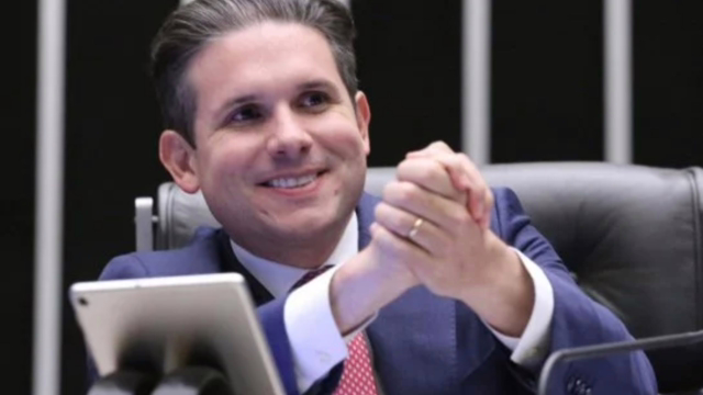 Hugo Motta enfrenta críticas nos bastidores, mas segue favorito a manter comando da Câmara
