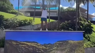 Vídeo com brincadeira em telão de LED na mansão de Virginia Fonseca viraliza e gera comentários