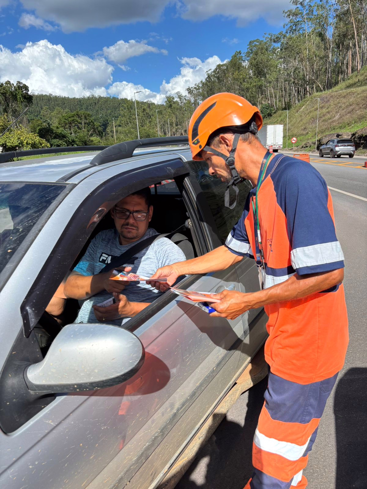 Fwd: Nova 381 realiza ação educativa voltada para segurança viária