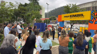 Timóteo inaugura Parque Girassol com brinquedos adaptados para crianças autistas
