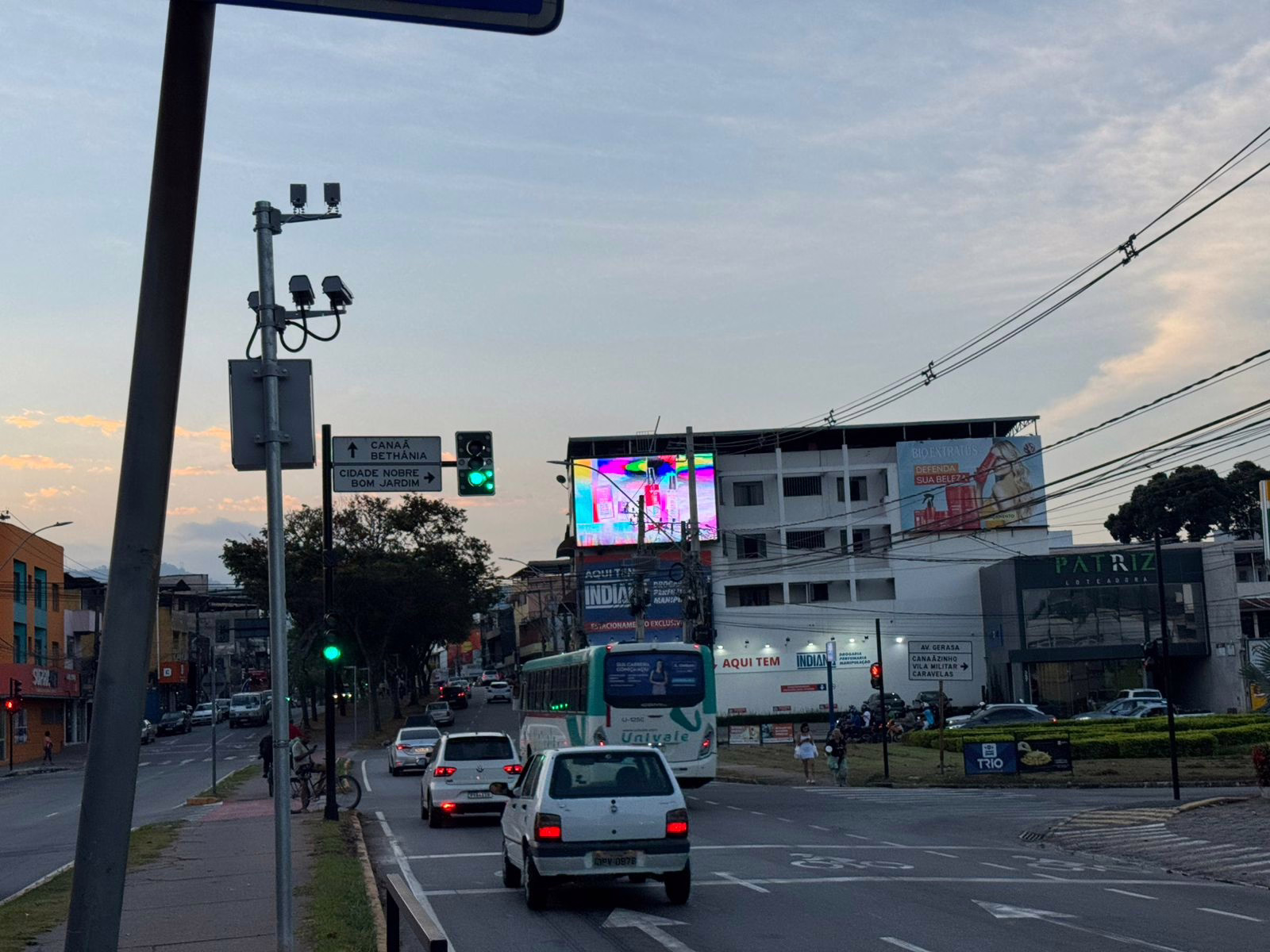 O objetivo da instalação dos equipamentos e diminuir a quantidade de infrações e acidentes.