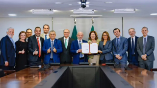 Lula revoga “taxa das blusinhas”; CNI diz que tarifa evitou R$ 4,5 bi em importações