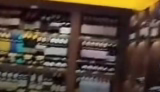 Mulher quebra cerca de 50 garrafas em supermercado e é levada para atendimento em Teófilo Otoni