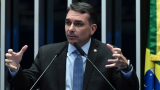 Flávio Bolsonaro pede CPI do Banco Master após vazamento de áudio sobre patrocínio a filme