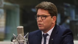 STF cobra explicações de Mário Frias sobre emendas ligadas a produtoras de filme sobre Bolsonaro