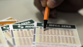 Mega-Sena acumula em R$ 65 milhões; apostas de MG fazem a quina em dois bilhetes