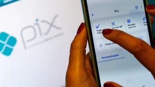 Receita diz que Pix não entra na declaração do IR 2026 e explica como é o monitoramento