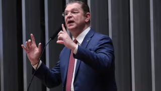 PL pede que diretor-geral da PF explique troca de delegado em inquérito sobre fraudes no INSS
