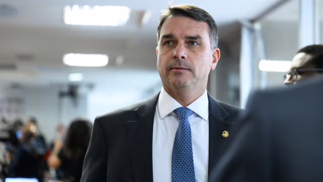 Bancada do PL marca reunião reservada com Flávio Bolsonaro após repercussão de áudios
