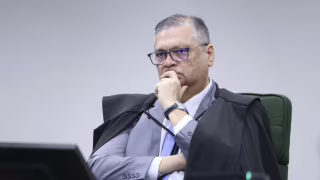 Flávio Dino relata ameaça após nome ser identificado em cartão de embarque em SP
