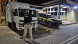 Polícia Rodoviária Federal  recupera caminhão furtado na BR-381 em MG após motorista fugir e abandonar veículo